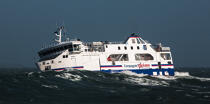 © Philip Plisson / Pêcheur d’Images / AA39273 Ferry conecting Quiberon and  Belle ile - Photo Galleries - Weather