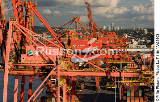 Vancouver - © Philip Plisson / Plisson La Trinité / AA39303 - Photo Galleries - Containers