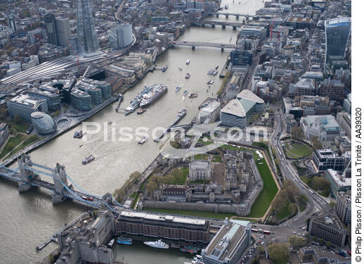 London - © Philip Plisson / Plisson La Trinité / AA39320 - Photo Galleries - England