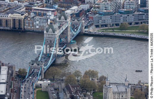 London - © Philip Plisson / Plisson La Trinité / AA39335 - Photo Galleries - Construction/Building