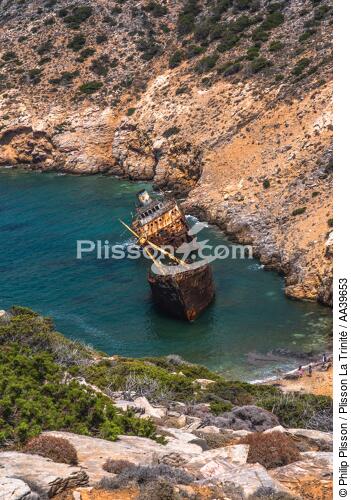 Les Cyclades sur la Mer Egée - © Philip Plisson / Plisson La Trinité / AA39653 - Nos reportages photos - Ile [Grèce]