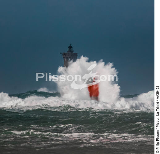 Le Four lighthouse, 2017 Zeus storm - © Philip Plisson / Plisson La Trinité / AA39421 - Photo Galleries - Storms