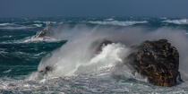 © Philip Plisson / Plisson La Trinité / AA39426 Finistère coast during Zeus storm in 2017 - Photo Galleries - Storms