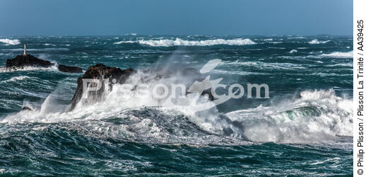 La côte finistérienne pendant la tempête Zeus en 2017 - © Philip Plisson / Plisson La Trinité / AA39425 - Nos reportages photos - Finistère
