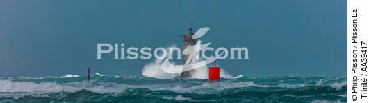 Le Four lighthouse, 2017 Zeus storm - © Philip Plisson / Plisson La Trinité / AA39417 - Photo Galleries - Environment