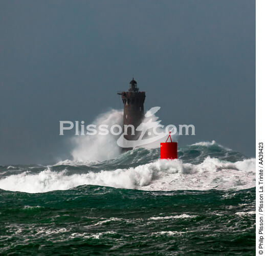 Le phare du Four, tempête Zeus en 2017 - © Philip Plisson / Plisson La Trinité / AA39423 - Nos reportages photos - Finistère
