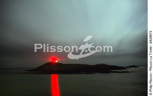 The Ballycotton lighthouse near Cork in Ireland - © Philip Plisson / Plisson La Trinité / AA39874 - Photo Galleries - Ireland