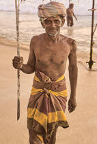© Philip Plisson / Plisson La Trinité / AA39512 Pêcheurs sur échasse au Sri Lanka - Nos reportages photos - Pêche