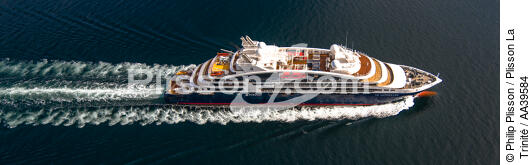 The liner Le Lapérouse in Norwegian waters - © Philip Plisson / Plisson La Trinité / AA39584 - Photo Galleries - Cruise