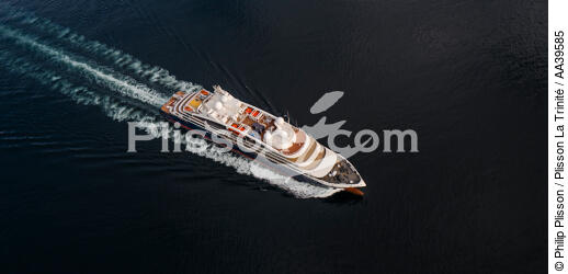 Le paquebot Le Lapérouse dans les eaux norvégiennes - © Philip Plisson / Plisson La Trinité / AA39585 - Nos reportages photos - Type vue
