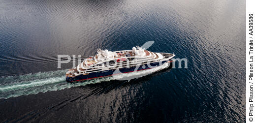 Le paquebot Le Lapérouse dans les eaux norvégiennes - © Philip Plisson / Plisson La Trinité / AA39586 - Nos reportages photos - Transport maritime