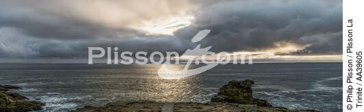 Light on the Wild Coast of Quiberon - © Philip Plisson / Plisson La Trinité / AA39605 - Photo Galleries - Horizontal panoramic