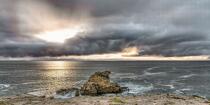 © Philip Plisson / Pêcheur d’Images / AA39606 Light on the Wild Coast of Quiberon - Photo Galleries - Stormy sky
