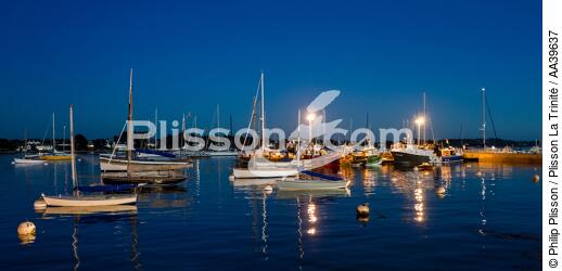 Mooring in the port of Trinité-sur-Mer - © Philip Plisson / Plisson La Trinité / AA39637 - Photo Galleries - Boat