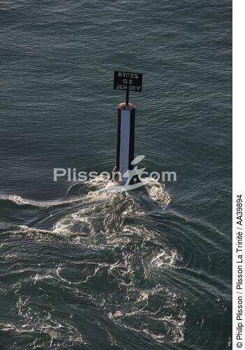 Balise à Jersey - © Philip Plisson / Plisson La Trinité / AA39894 - Nos reportages photos - Activité maritime