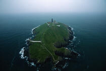 © Philip Plisson / Pêcheur d’Images / AA39877 The Ballycotton lighthouse near Cork in Ireland - Photo Galleries - Aerial shot