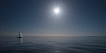 © Philip Plisson / Pêcheur d’Images / AA39980 Navigation par mer calme - Nos reportages photos - Mer calme